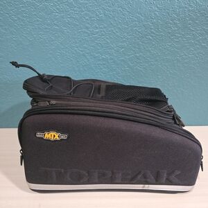 Black Topeak QuickTrack MTX Rear Trunk Bag  EX, 8 Liter, Reflective